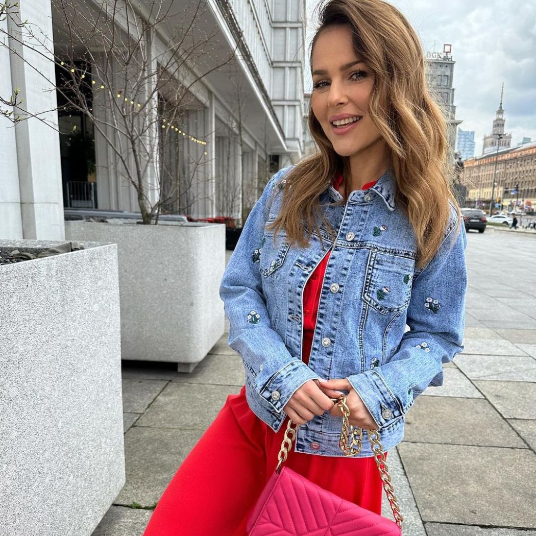 Jak nosić jeansową kurtkę? Oto, jak tej wiosny robią to Sykut-Jeżyna i Mucha